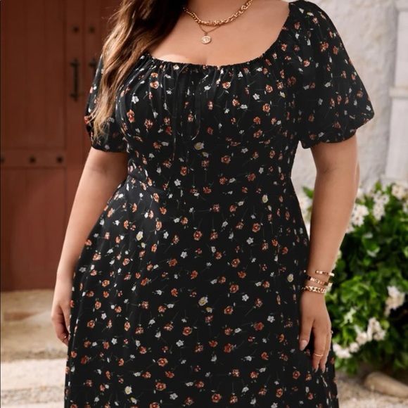 Plus size floral shirred midi dress - Picture 9 of 9